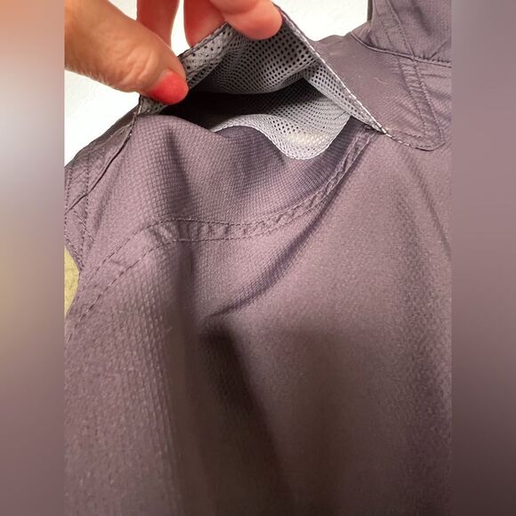 Brooks Men's Charcoal and Olive Windbreaker - Picture 4 of 14
